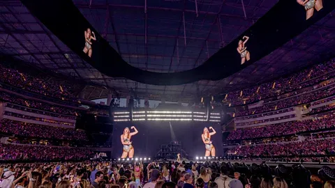 VR